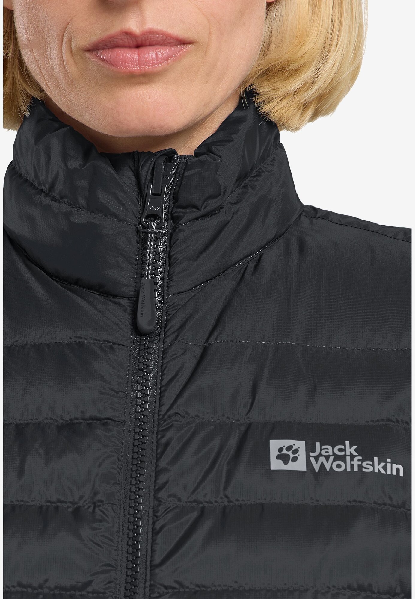 Жилет Jack Wolfskin PILVI DOWN VEST, размер L, чёрный — фото 1