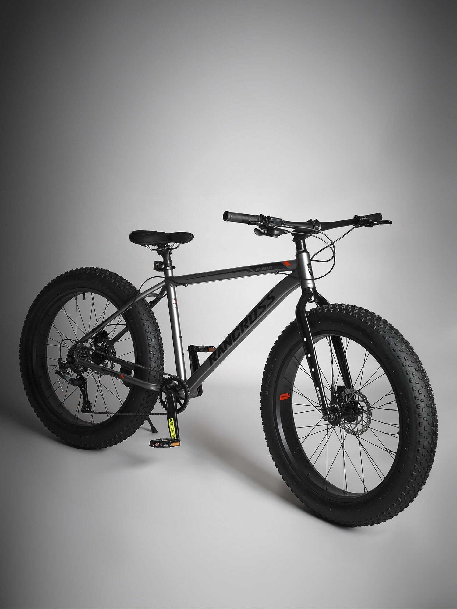 Велосипед фэтбайк RANCROSS  колеса 26 дюймов рама 19 алюминиевая 9ск вилка жесткая алюминиевая Fat-bike черный рост 165-190 см.