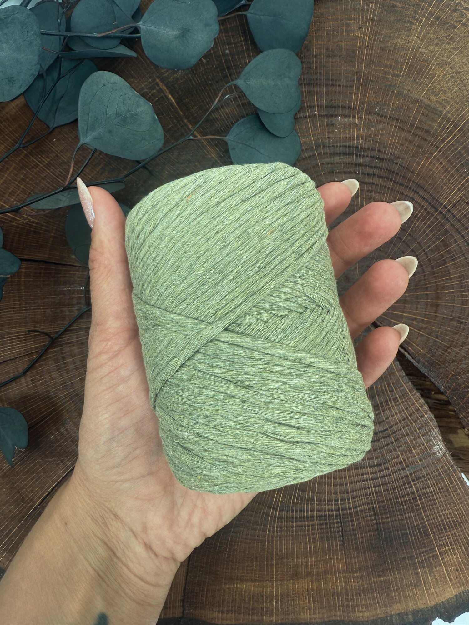 Шнур для рукоделия и макраме Dolly Hobby, 80 % хлопок, 3мм 100 метров, оливковый цвет — фото 1