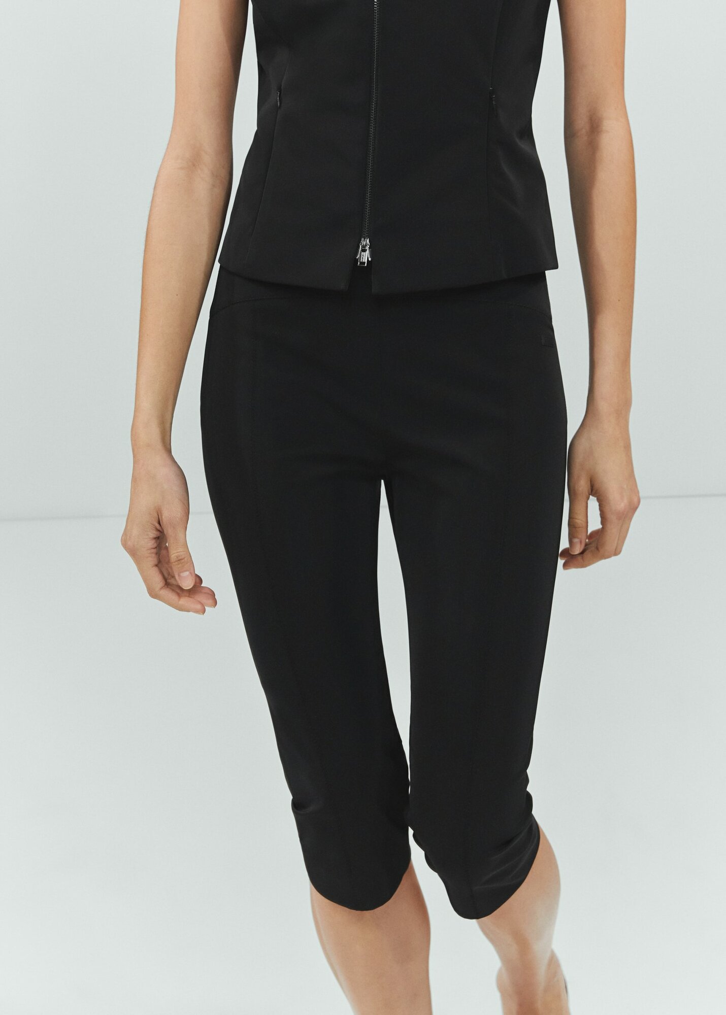 Капри MANGO, размер 40 EU, чёрный — фото 1