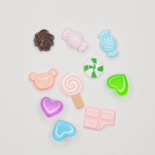 Изображение товара Большие 3D фигурки Zoo Nail Art «Рандомный набор» 1876 10 шт для дизайна ногтей и DIY