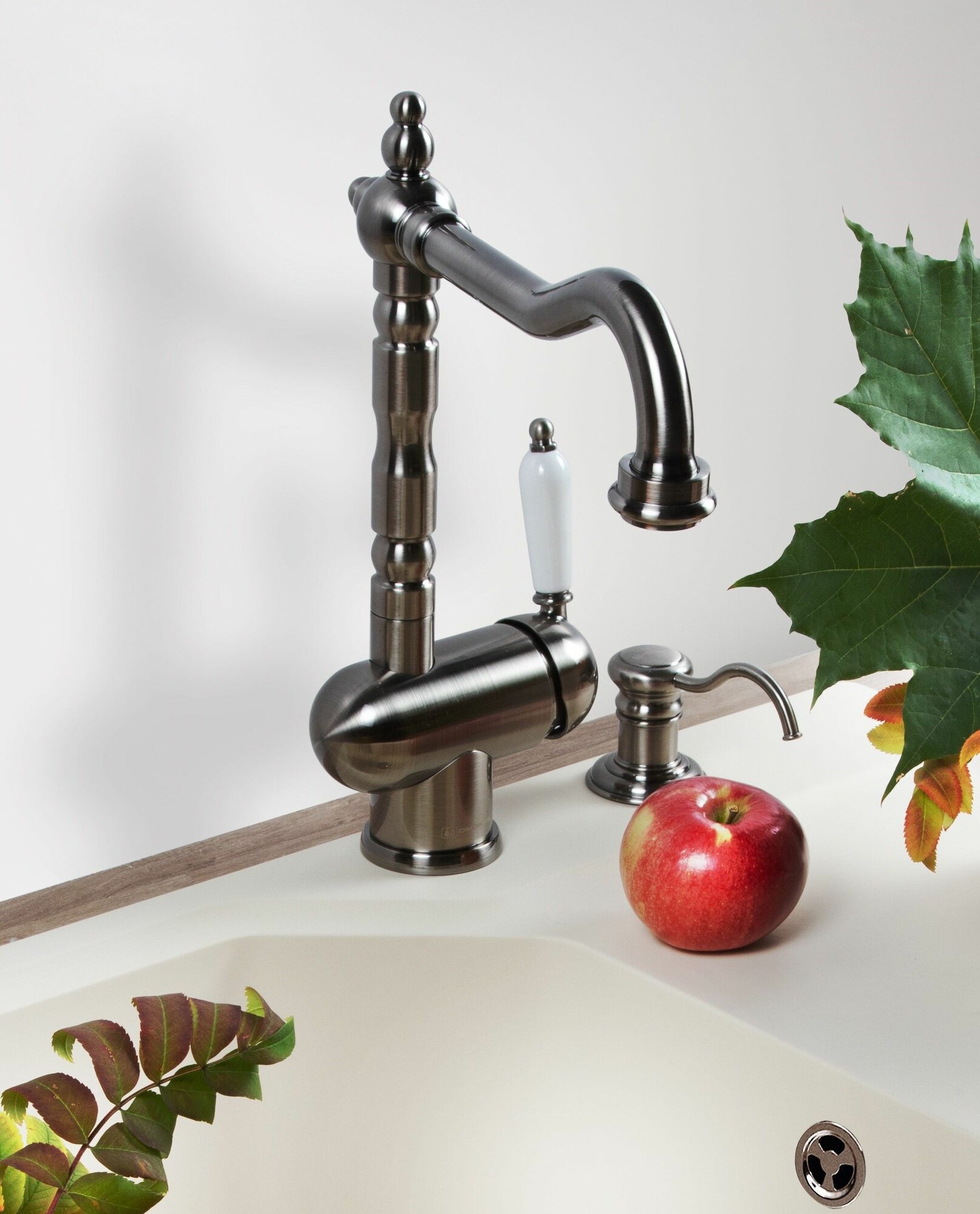 Смеситель для кухни OMOIKIRI Kyoto-SI классический / античное серебро