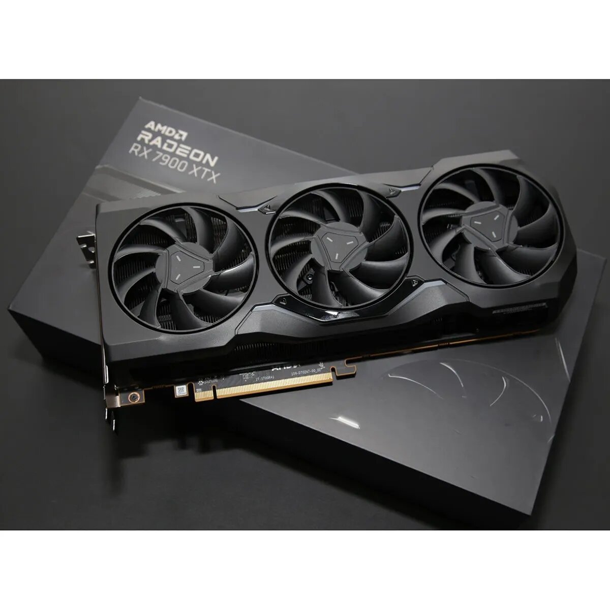 AMD Radeon RX 7900 XTX 24GB GDDR6 384 BIT PCI Express 4.0X16