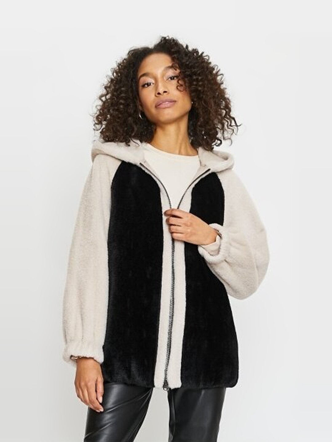 Песцовая шуба цена — купить по низкой цене на Яндекс Маркете