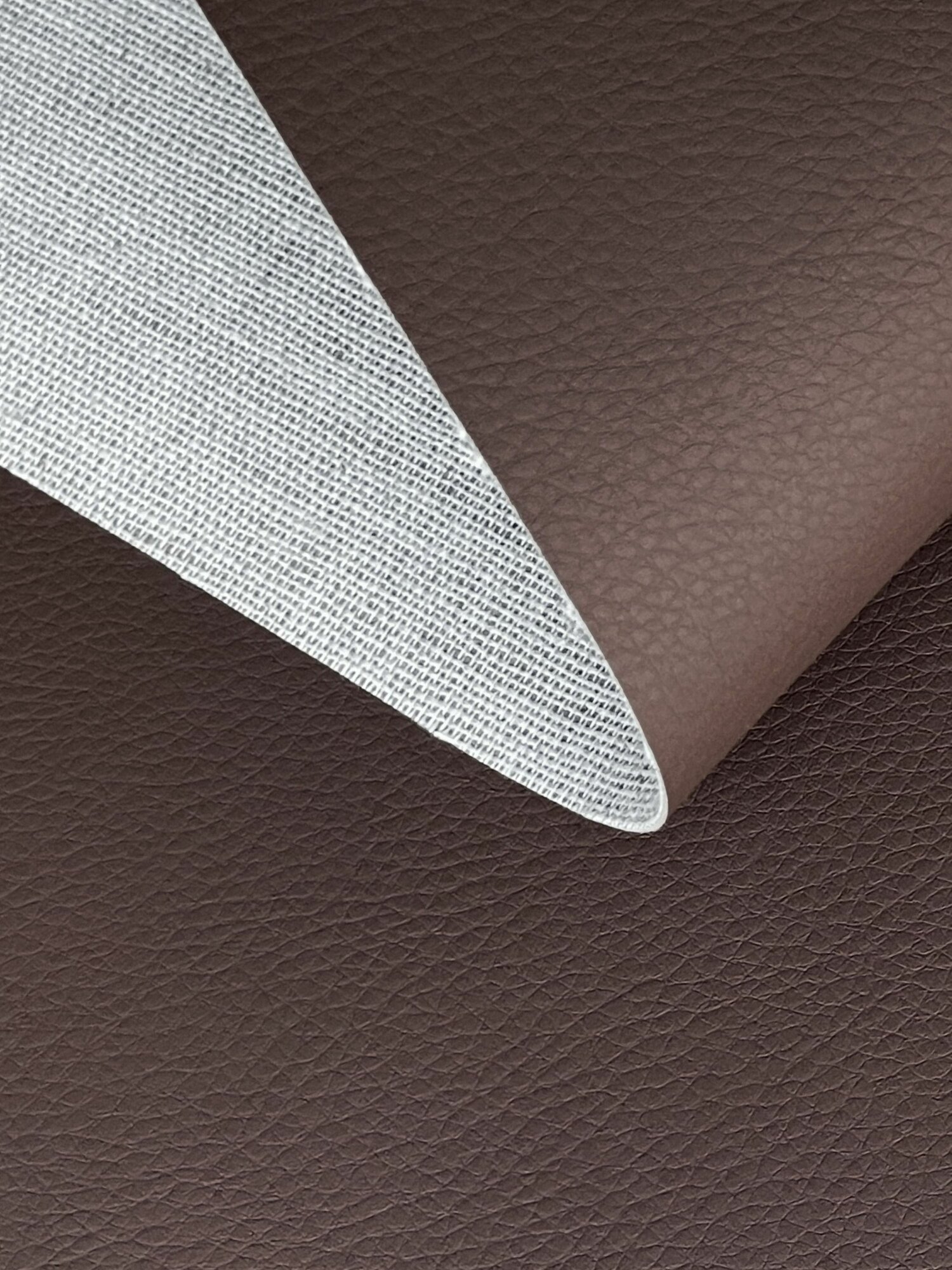 Экокожа Oregon 08 мм х 100 см х 140 см цвет Шоколад