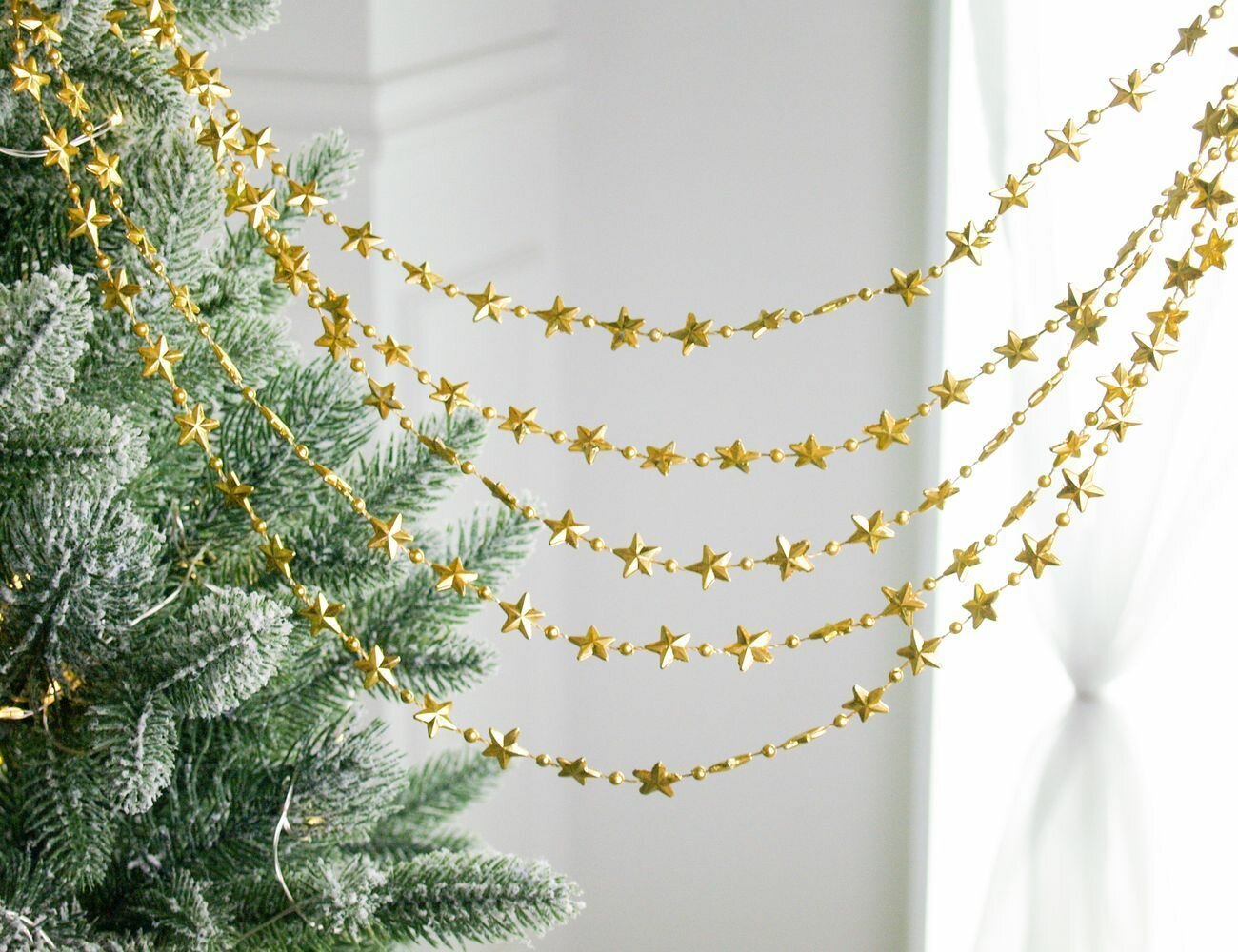 Бусы на ёлку звёздная тропинка пластик золотые 270 см Winter Deco 1001124