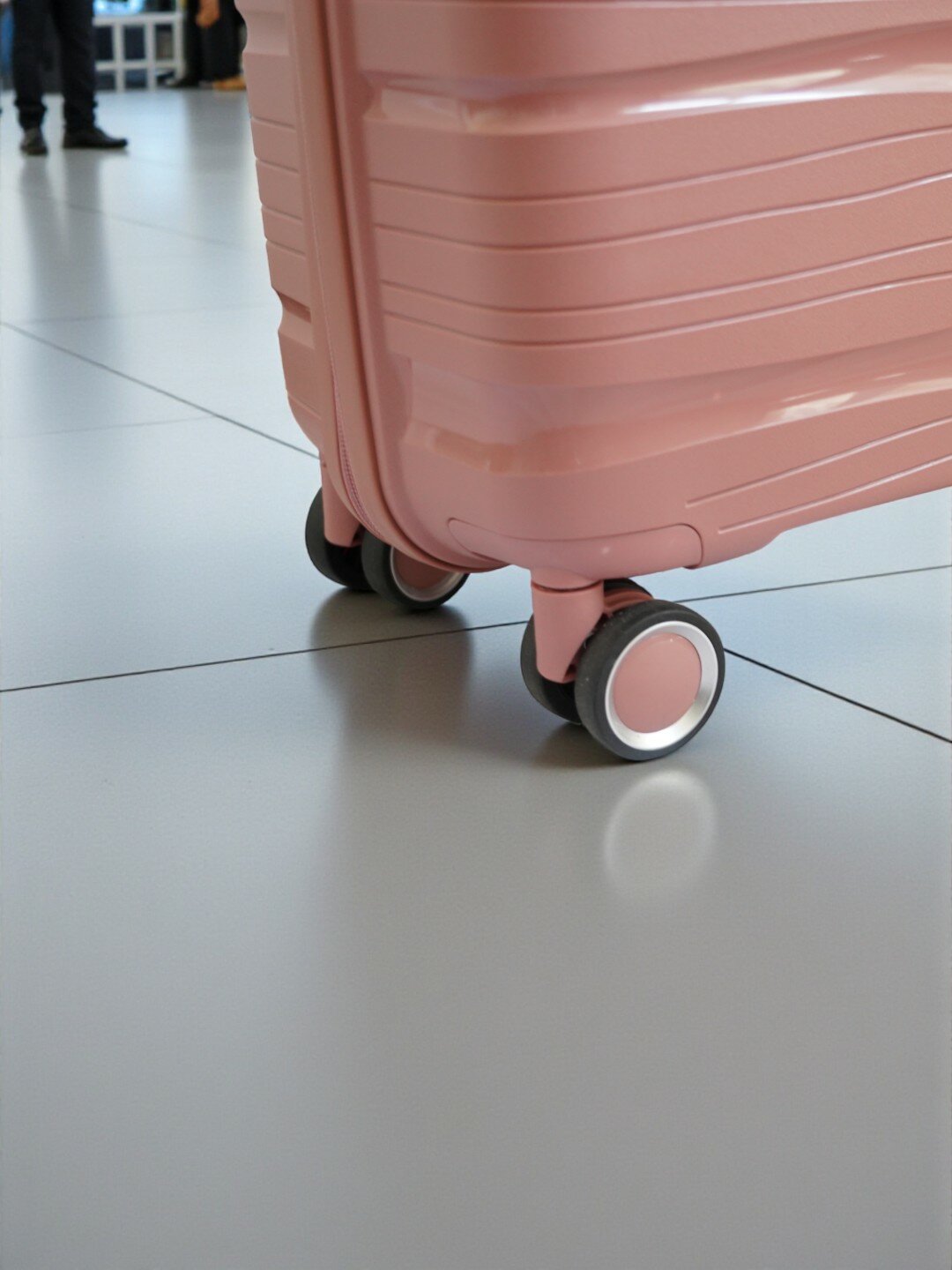 Чемодан , 45 л, размер S, черный — фото 1