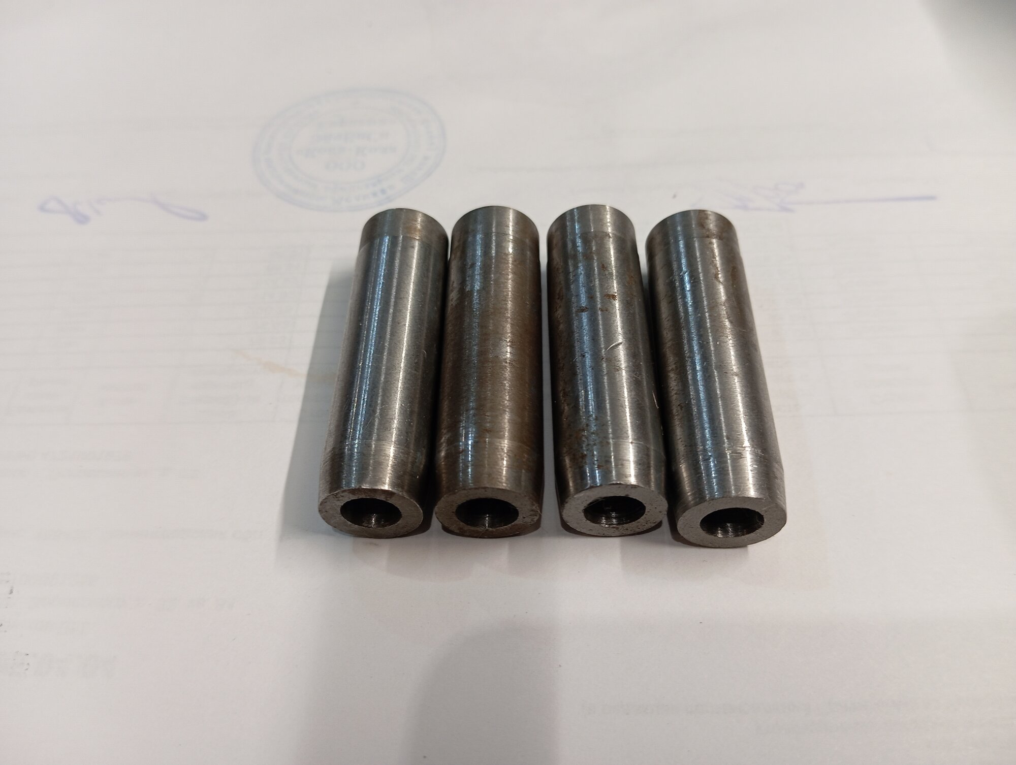 Втулки направляющих клапанов на москвич 408-412.2140. в упаковке 4 шт.