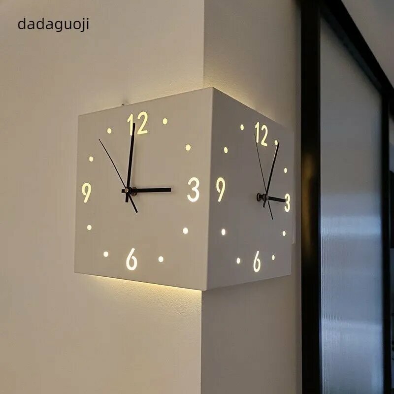 Настенные часы 26 см х 26 см