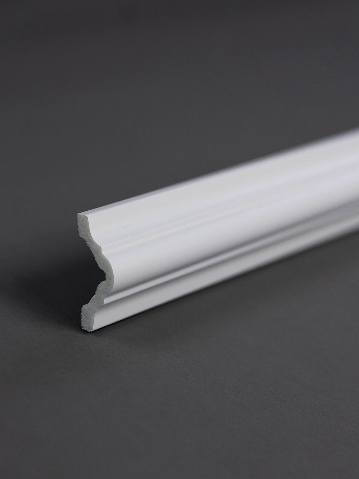 Молдинг для стен декоративный дюрополимер R-LINE DECOR 40x19x2000мм R2-04019 белый
