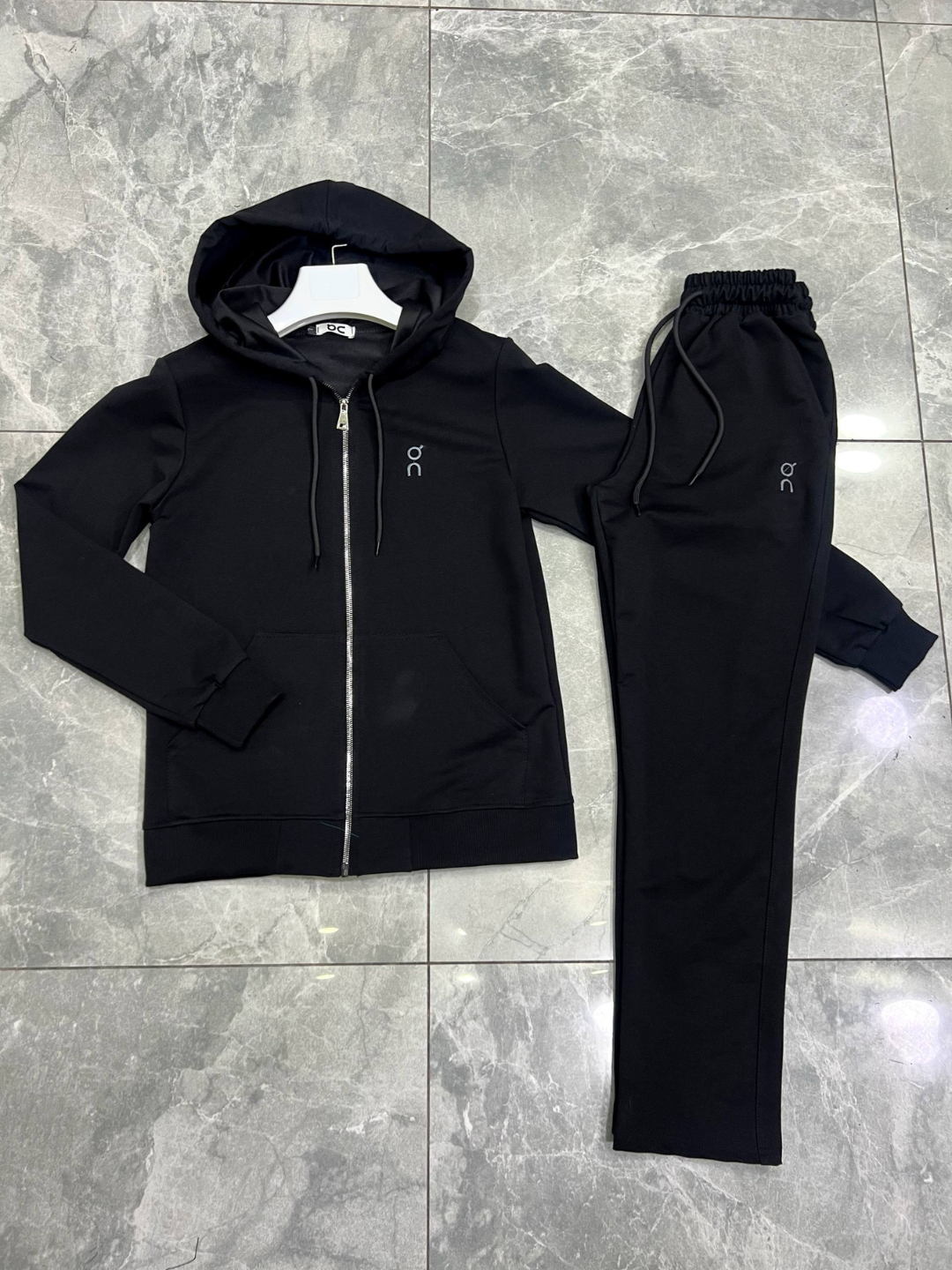 Костюм спортивный