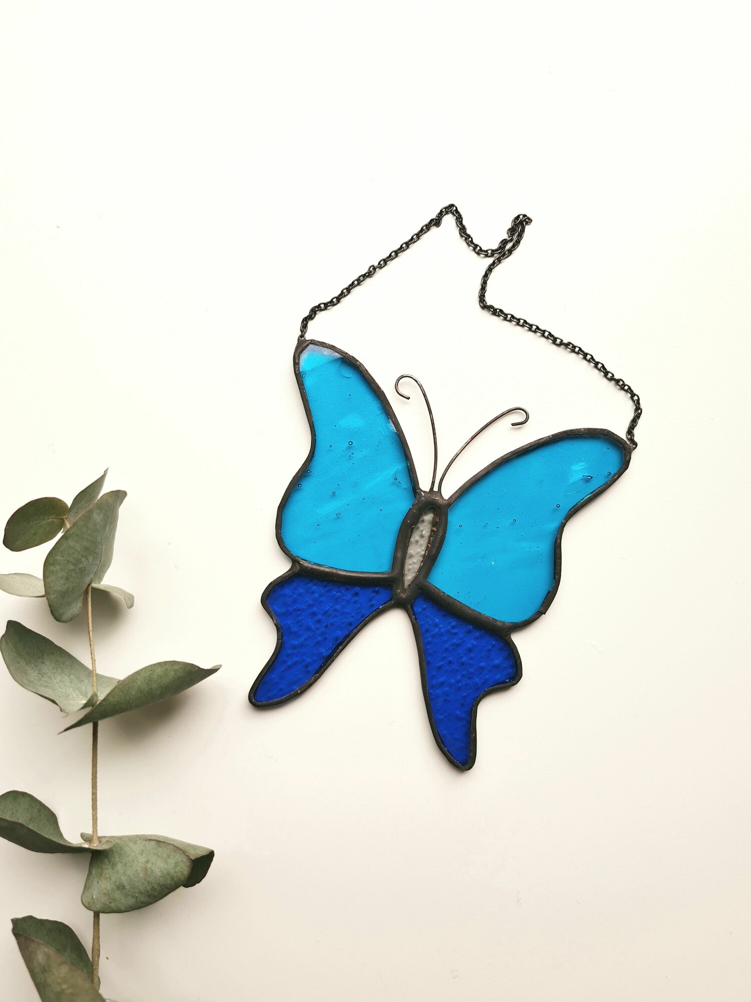 Интерьерная подвеска "Бабочка" АртПтица, ручная работа, металл, стекло — фото 1