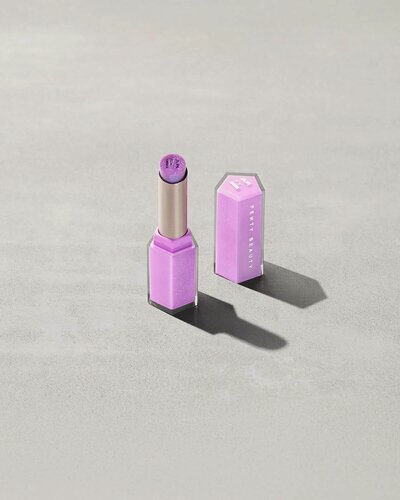 Изображение товара FENTY Beauty Бальзам-помада с шиммером Gloss Bomb Stix 3,6 мл, 04 Icy Amethyst