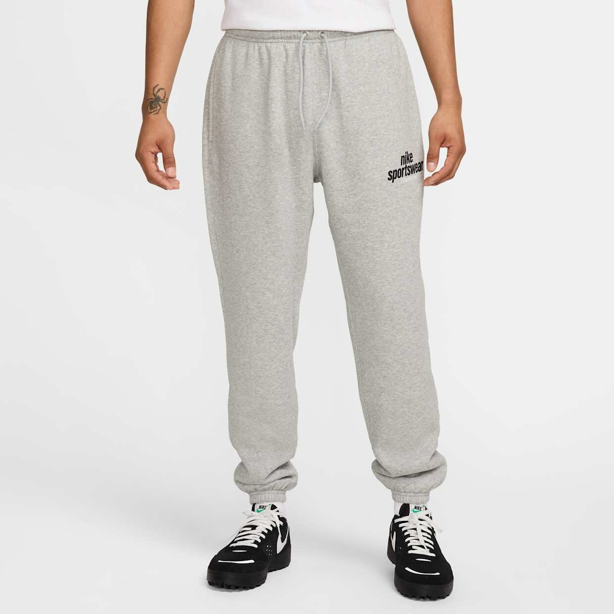 Брюки джоггеры NIKE Club Fleece Trousers, размер L, серый/черный