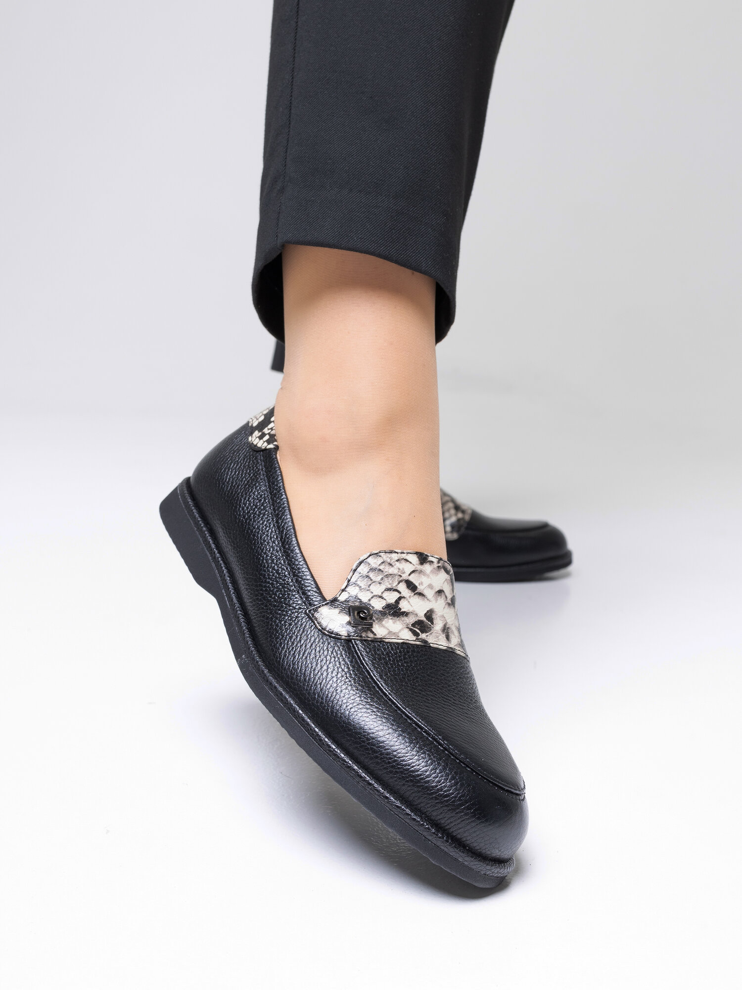 Лоферы Pierre Cardin, размер 37, черный