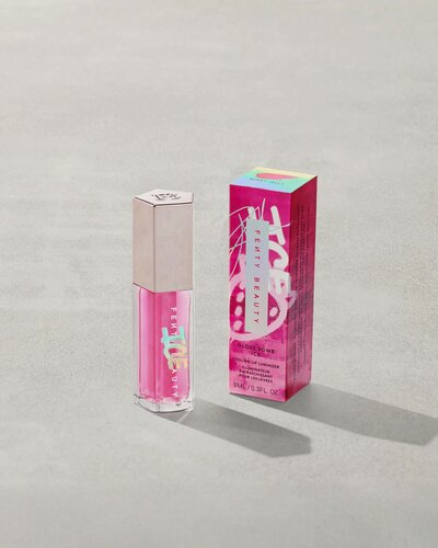 Изображение товара Fenty Beauty Блеск с освежающим эффектом Gloss Bomb Ice Cooling Lip Luminizer, Berry Jelly