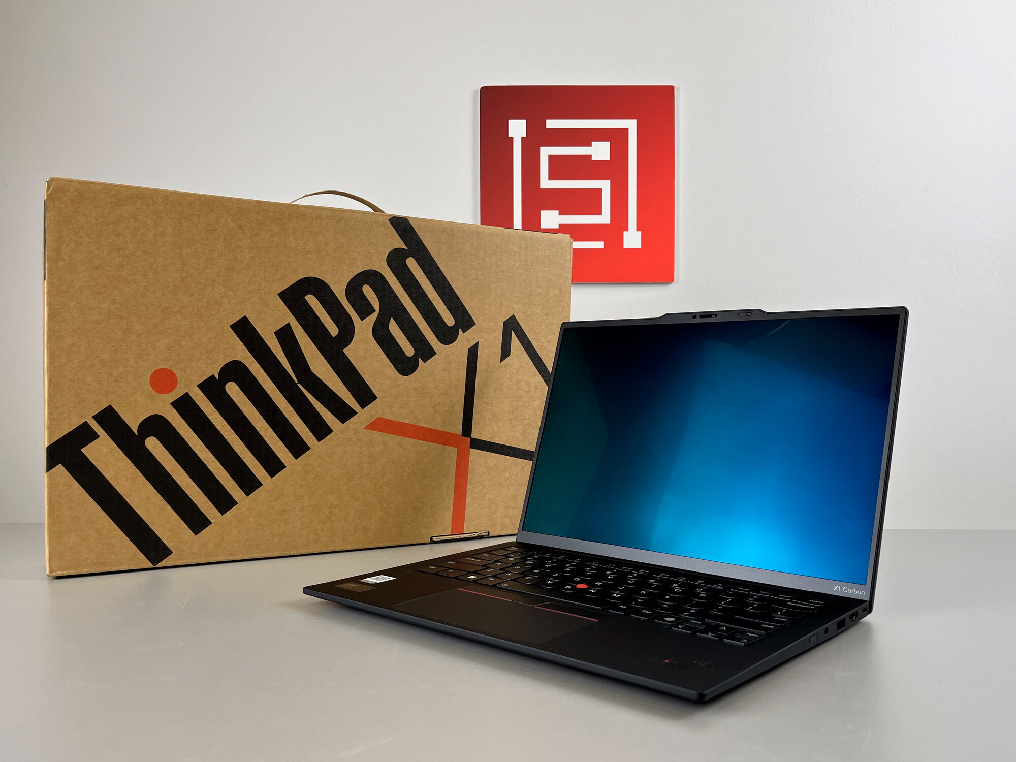 14.0" Ноутбук Lenovo Carbon X1 Gen 12 (Ultra 7 155H / Intel ARC / 32GB / 1TB / 2.8К OLED 120Hz)