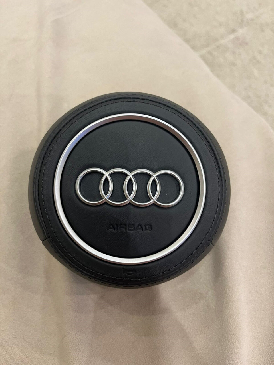 Руль Audi RS, кожа, черный, универсальный, кнопки Drive Select, RS Mode, Start/Stop — фото 1