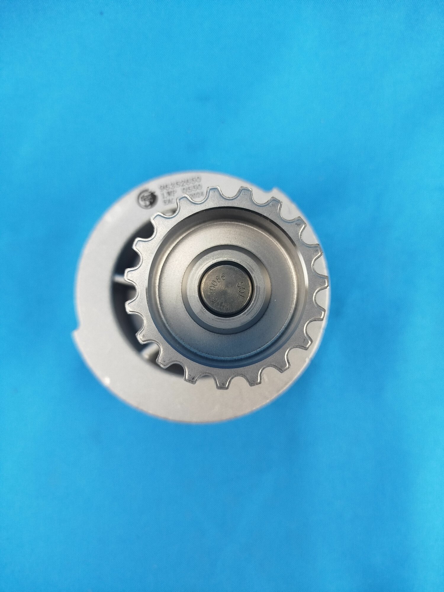 Помпа "LUZAR" для автомобилей Chevrolet Lacetti, Aveo — фото 1