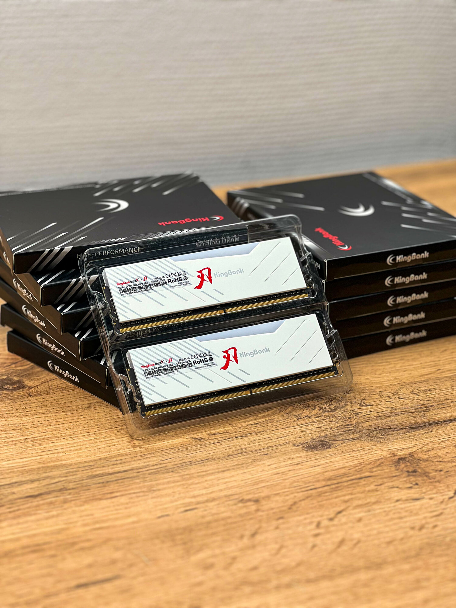 Оперативная память Kingbank ARGB DDR4 3600MHz KRRW 16Gb (2x8Gb) UDIMM