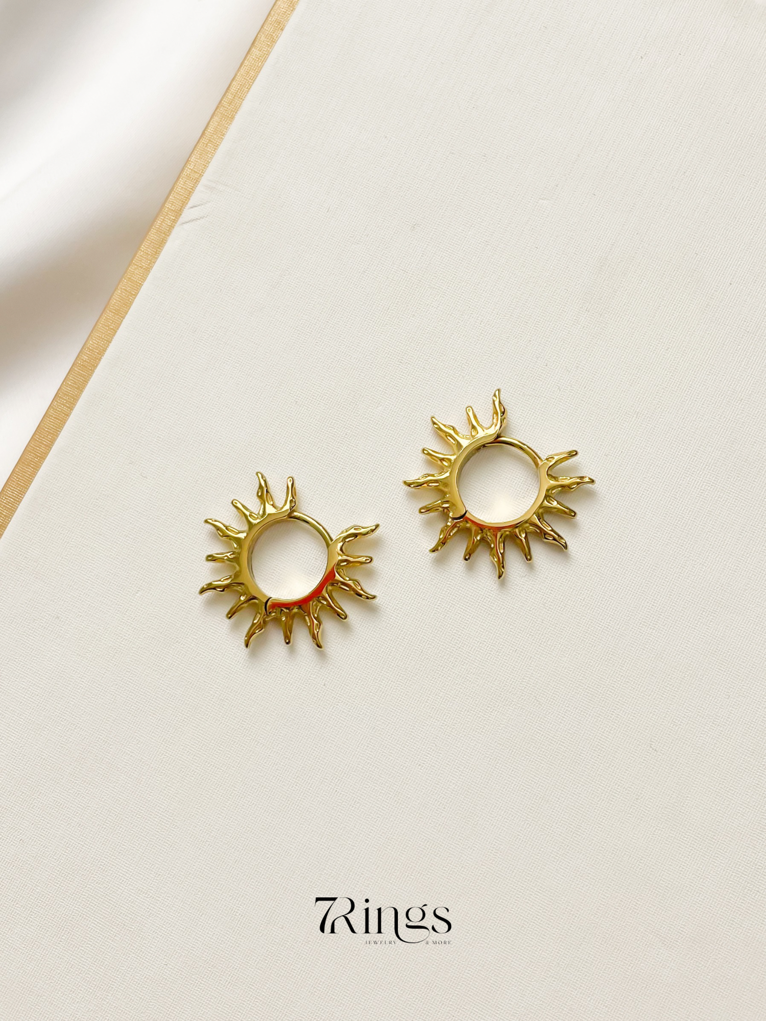 Моносерьга, Swarovski Zirconia, размер 6 мм, golden