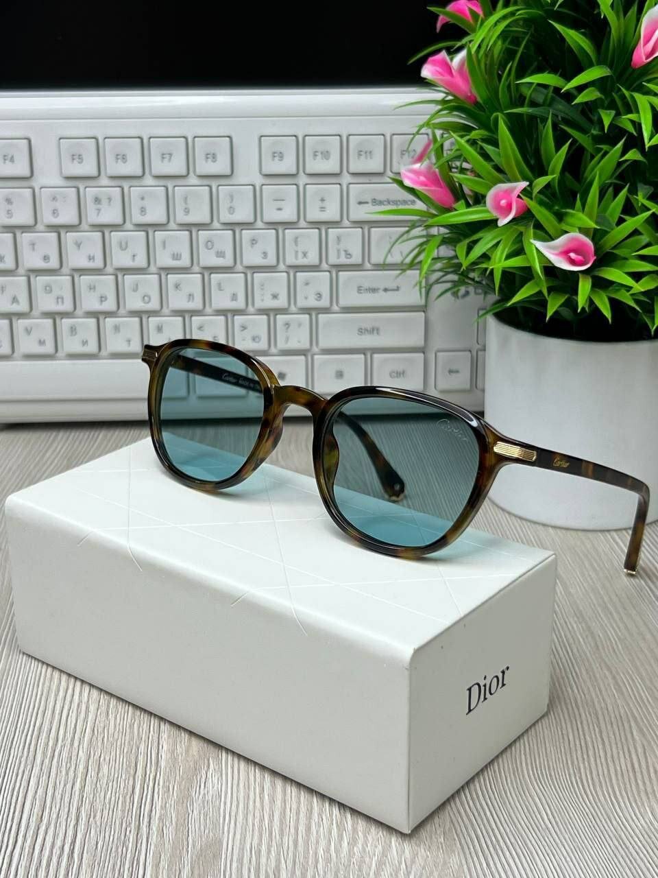 Солнцезащитные очки