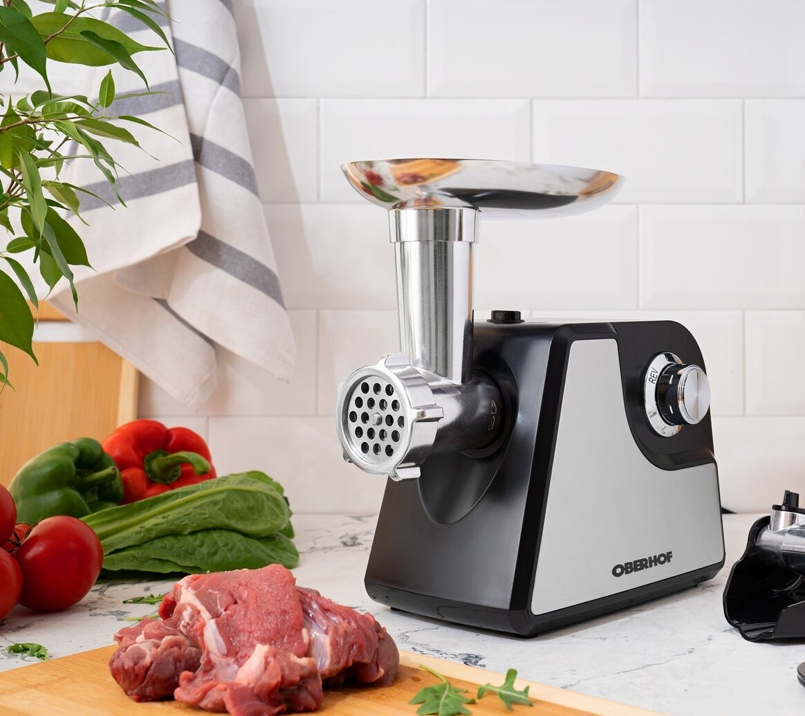 Мясорубка Ardesto MGL-1790R, металлический шнек, корпус из поликарбоната