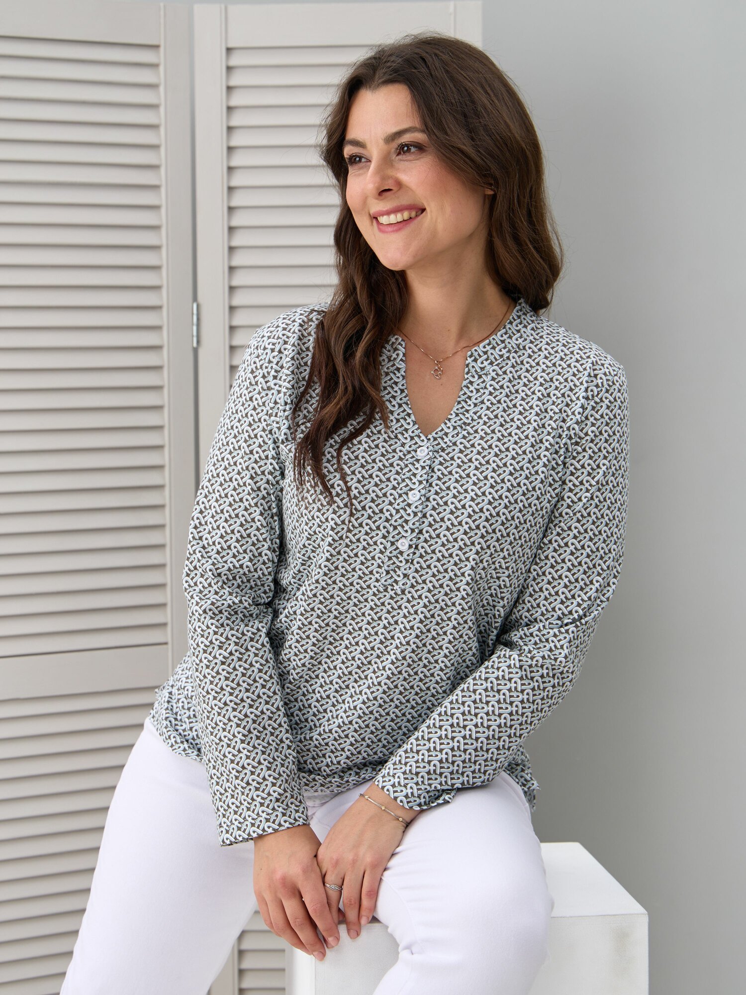 Блуза Алтекс Осень-зима 2025, размер 58, бежевый