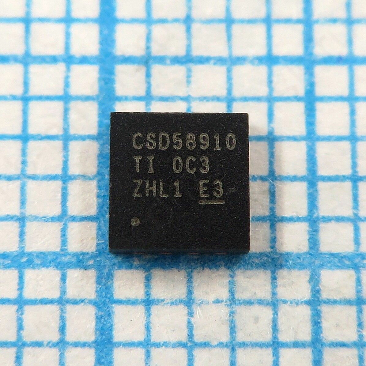 CSD58910 - DC-DC преобразователь