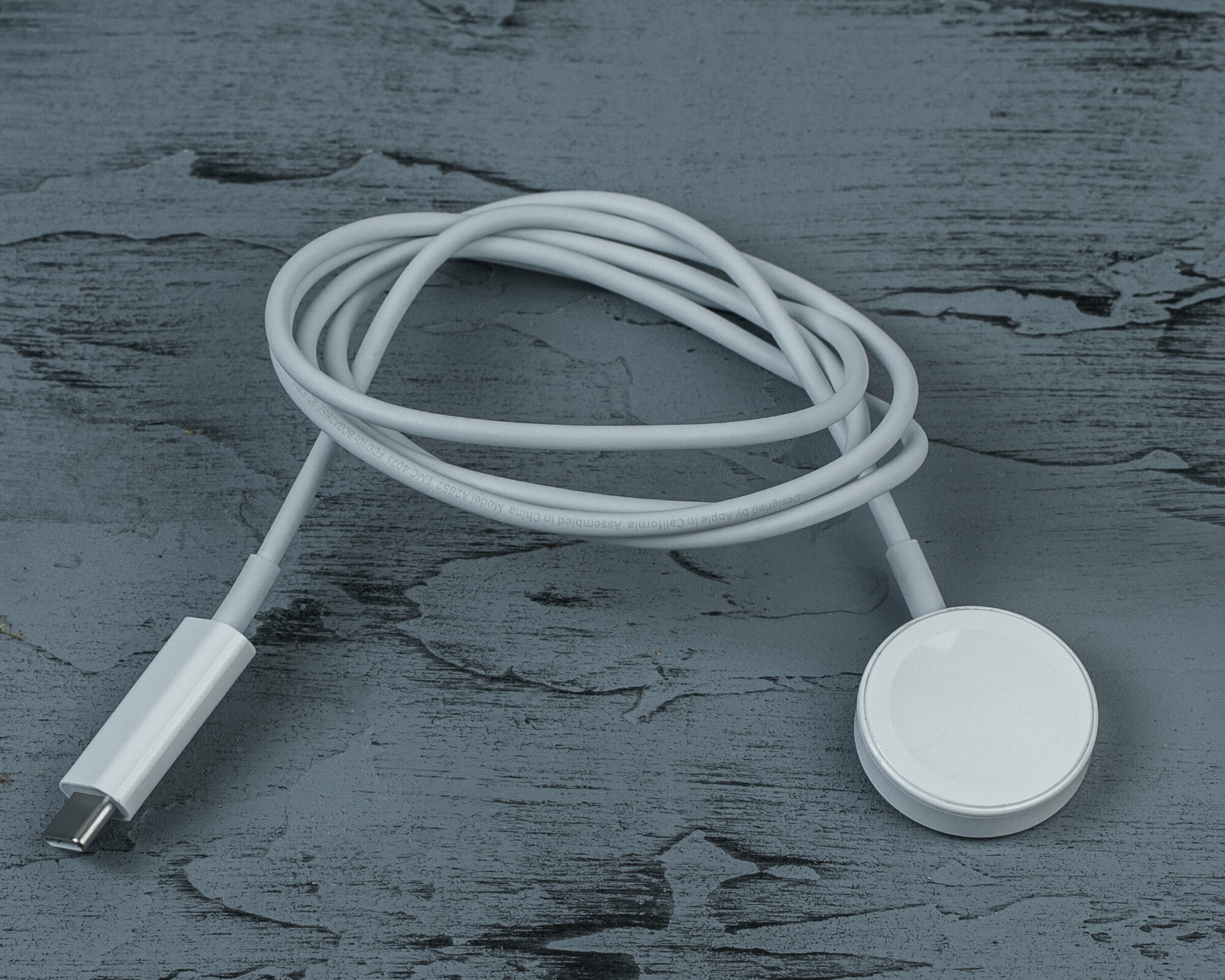 Кабель Apple USB C с магнитным креплением для быстрой зарядки Apple Watch, (A2652), белый, 1м