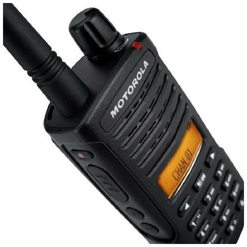 Радиостанция Motorola XT665D