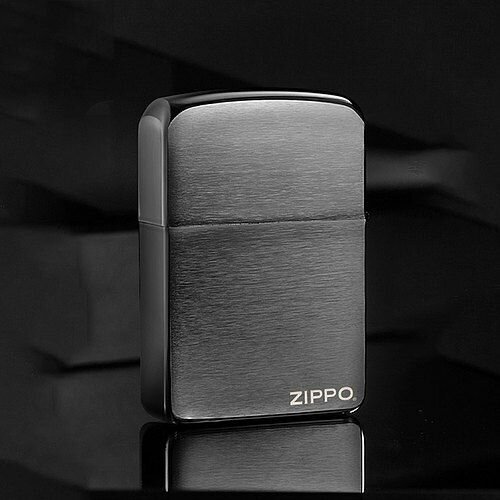 Зажигалка ZIPPO 1941 Replica ™ с покрытием Black Matte, латунь/сталь, чёрная, матовая, 38x13x57 мм