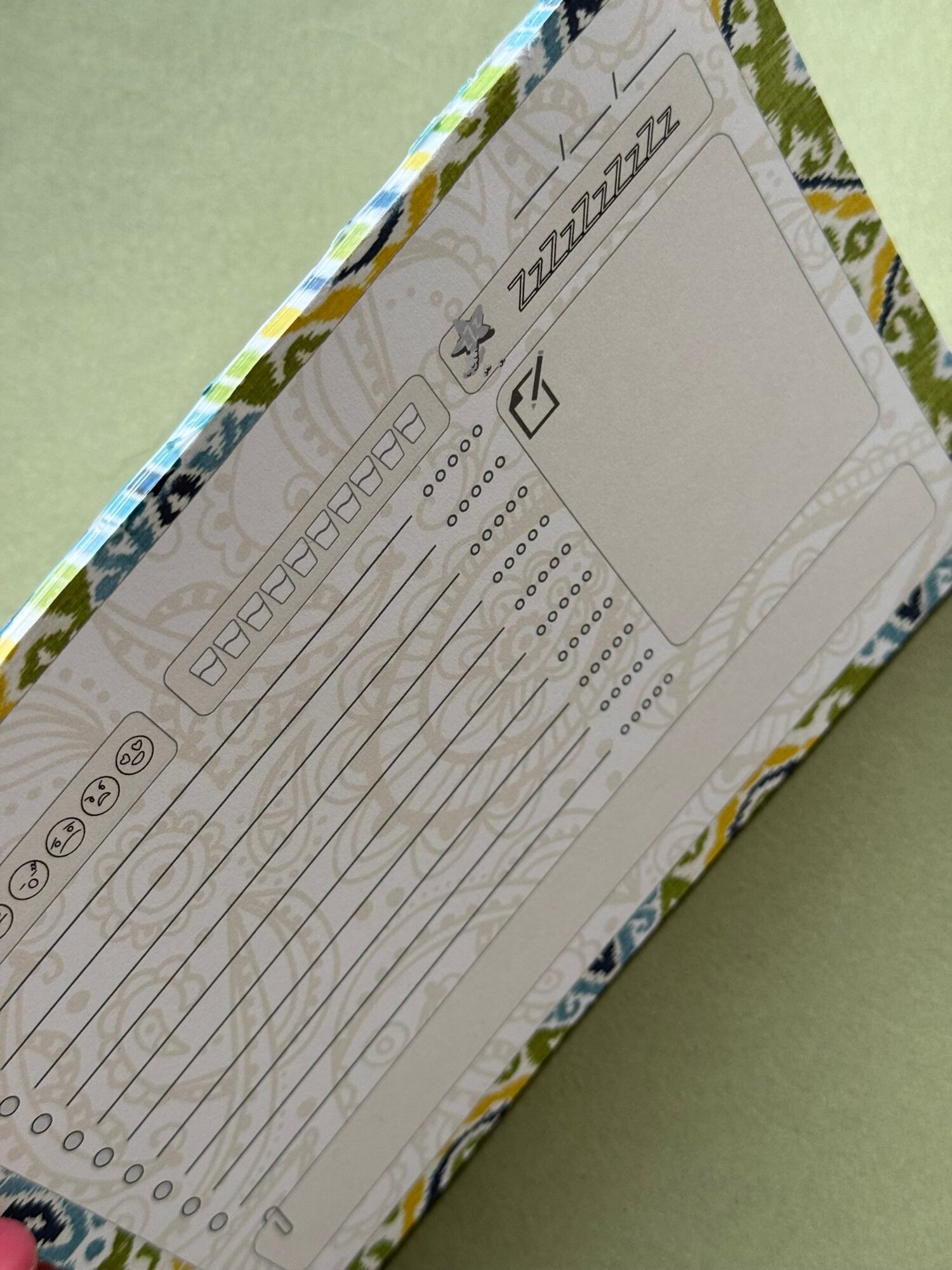 Набор «Бугун» (салатового цвета) из трёх блокнотов: планируй, чувствуй, размышляй — каждый день в своём ритме и с настроением. — фото 1