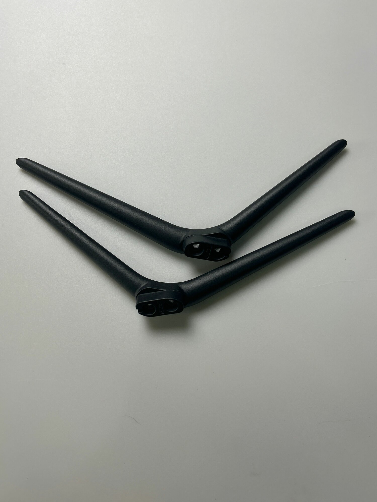 Подставка комплект комплект 2 шт, для телевизора Tuvio TD55UFBSV1