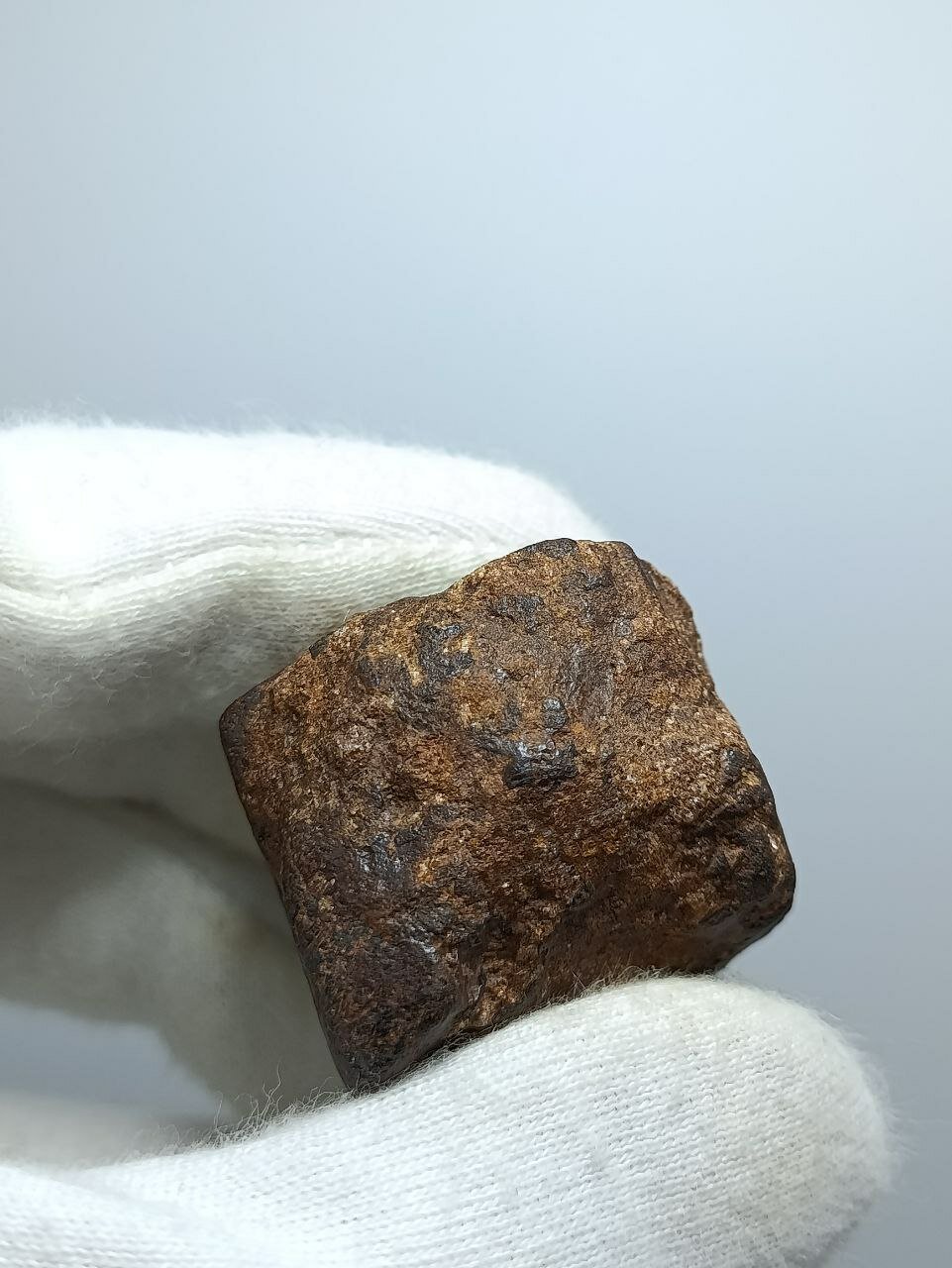 Псевдоморфоза лимонита по пириту 33 мм, 57 г — фото 1