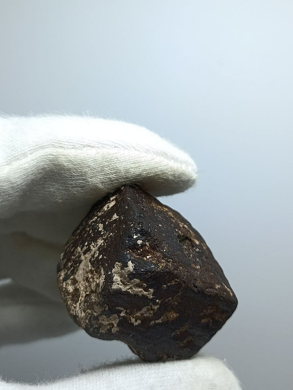 Псевдоморфоза лимонита по пириту 28 мм, 53 г — фото 1