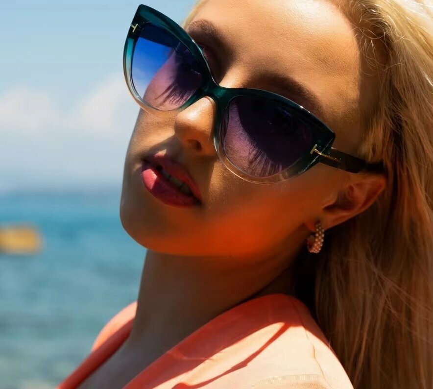 Солнцезащитные очки