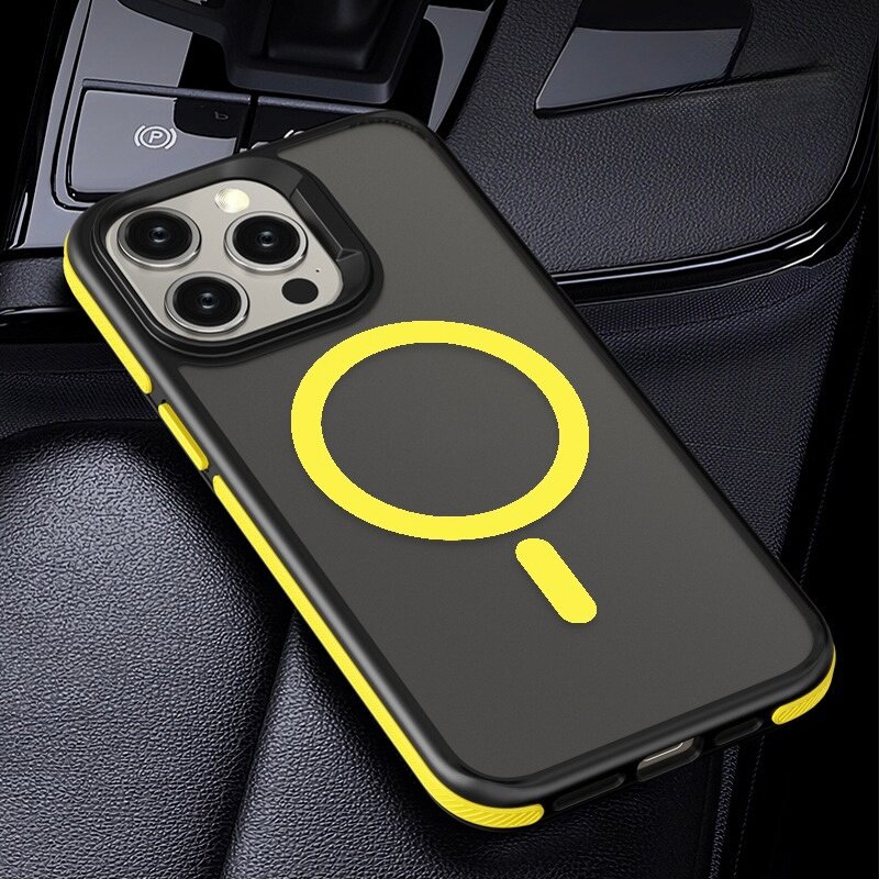 Чехол Neon Lines для Apple iPhone 16 (айфон 16) противоударный, черно-салатовый — фото 1