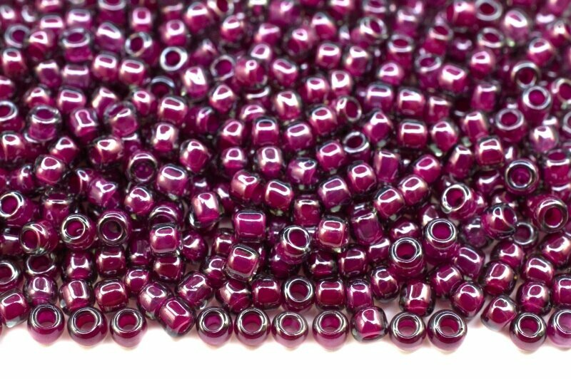 Бисер японский TOHO круглый 11/0 #1076 серый/фуксия, окрашенный изнутри, 10 грамм