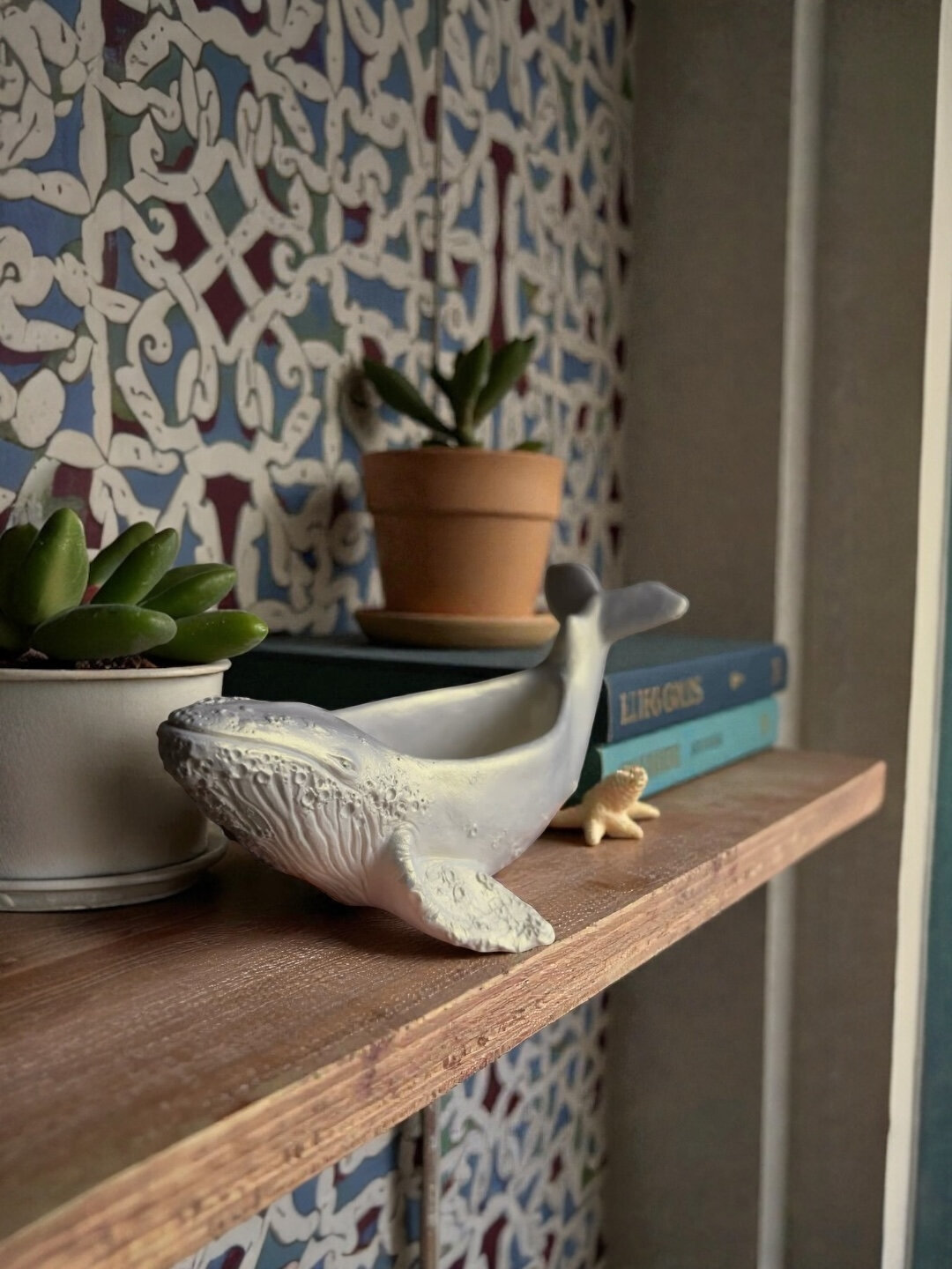 Подставка "Кит", для украшений, ручной работы, гипсовая, эко материалы