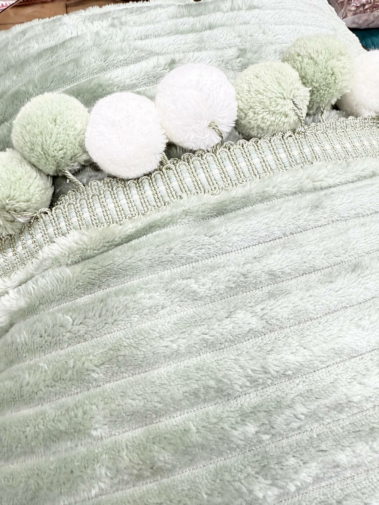 Плед / Покрывало / Накидка для дивана — уют, стиль и универсальность в одном изделии