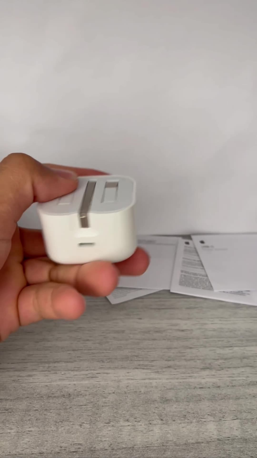 Оригинал Айфон Зарядка, Apple адаптер 20ват USB-C блок питания Зарядка для айфон Галофка - для Айфон 12,13,14,15,16,17. — фото 1