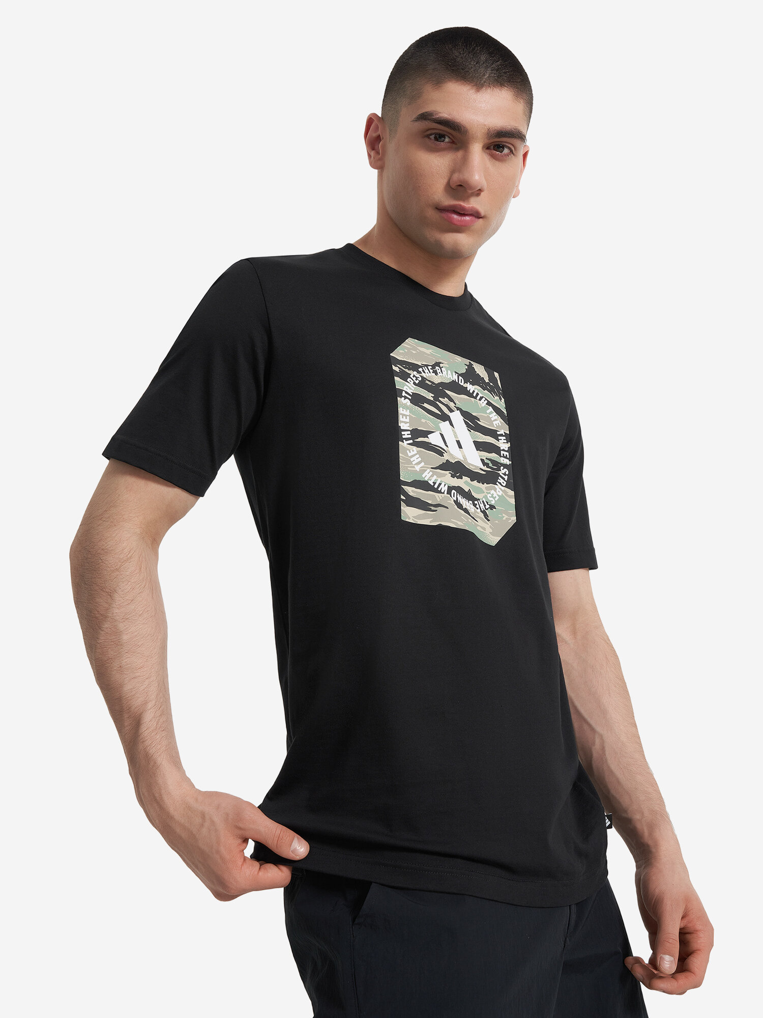 Футболка adidas, размер XL, черный
