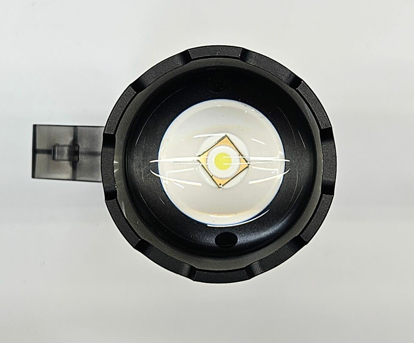 Фонарь мощный с солнечным батарей — фото 1