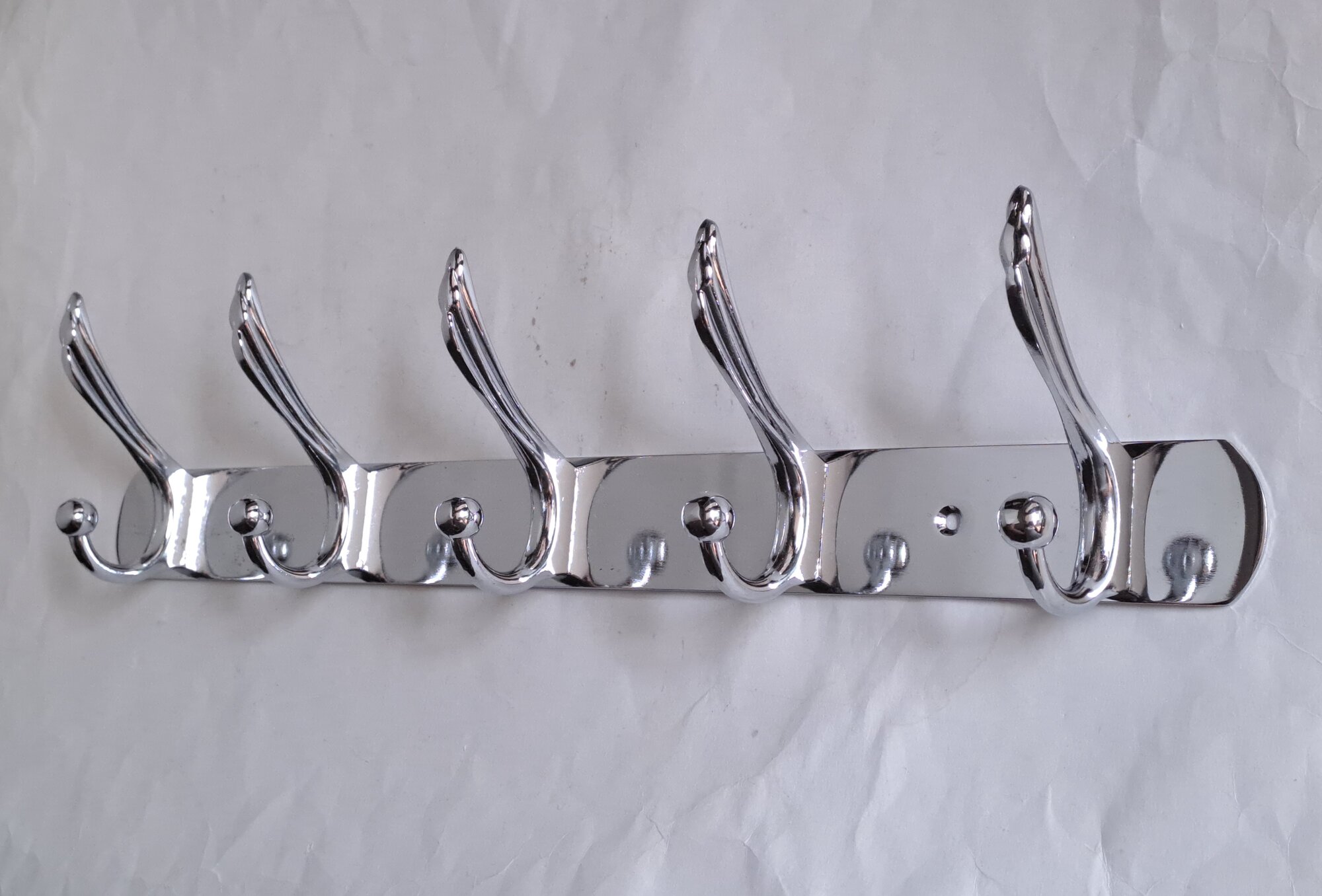 Вешалка 5 крючков на планке 