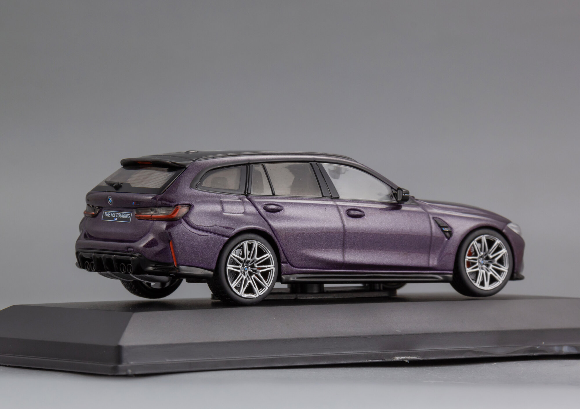 Коллекционная масштабная модель 1:43 BMW G81 M3 Touring - 2023 от Solido — фото 1