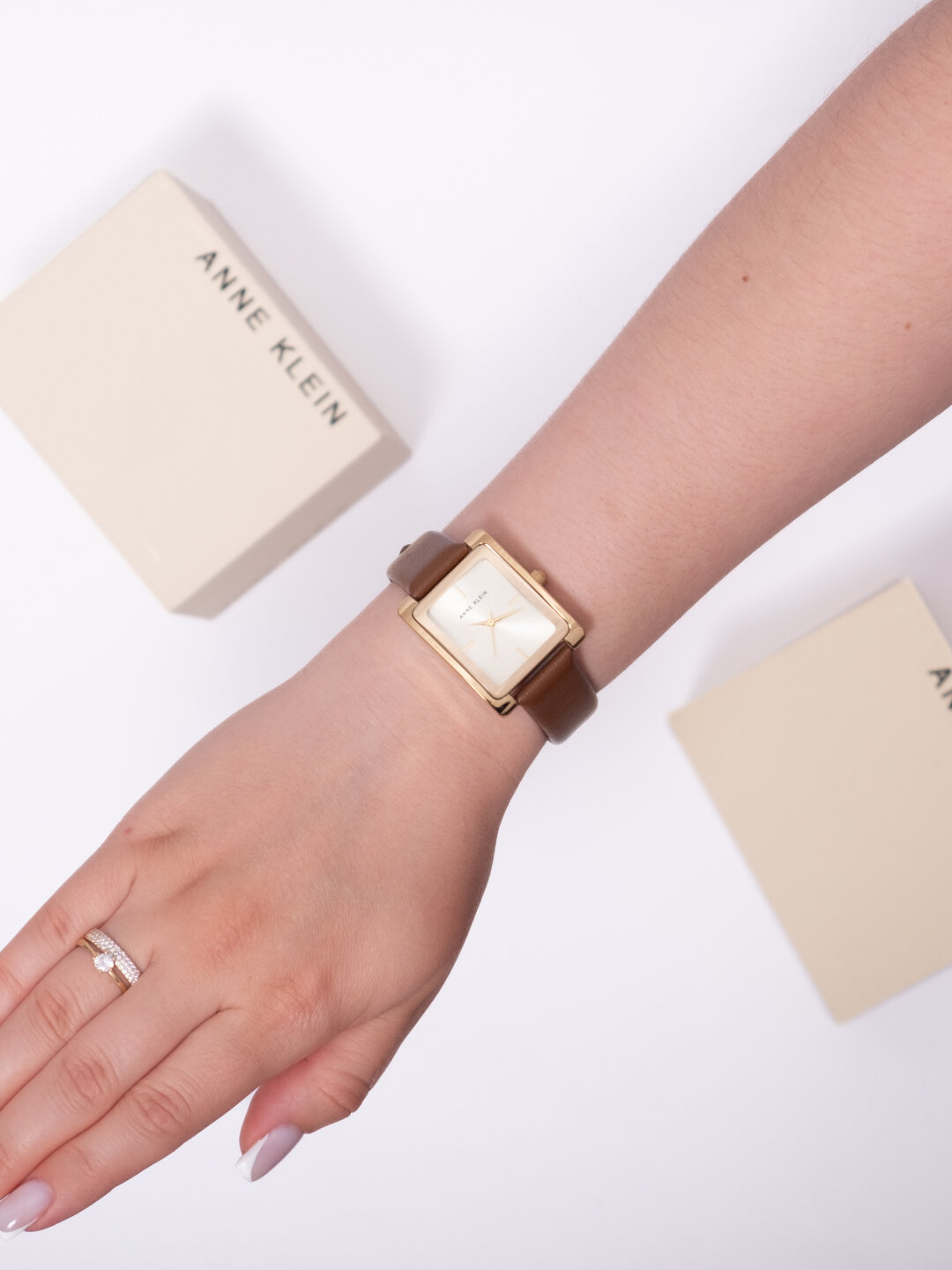 Наручные часы ANNE KLEIN, коричневый/золотой — фото 1