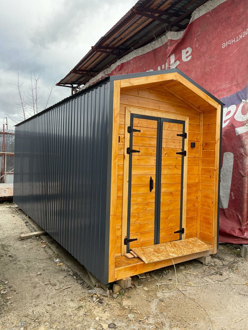 Бытовка-хозблок 6 метров в металле распашные двери электрика блоки ступени