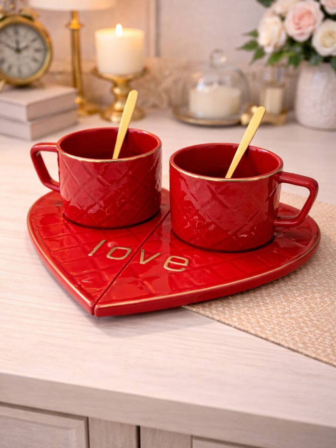 Чайная пара Giftmania "LOVE", фарфор, 2 чашки, 2 ложки, сервировочное блюдо, в подарочной упаковке