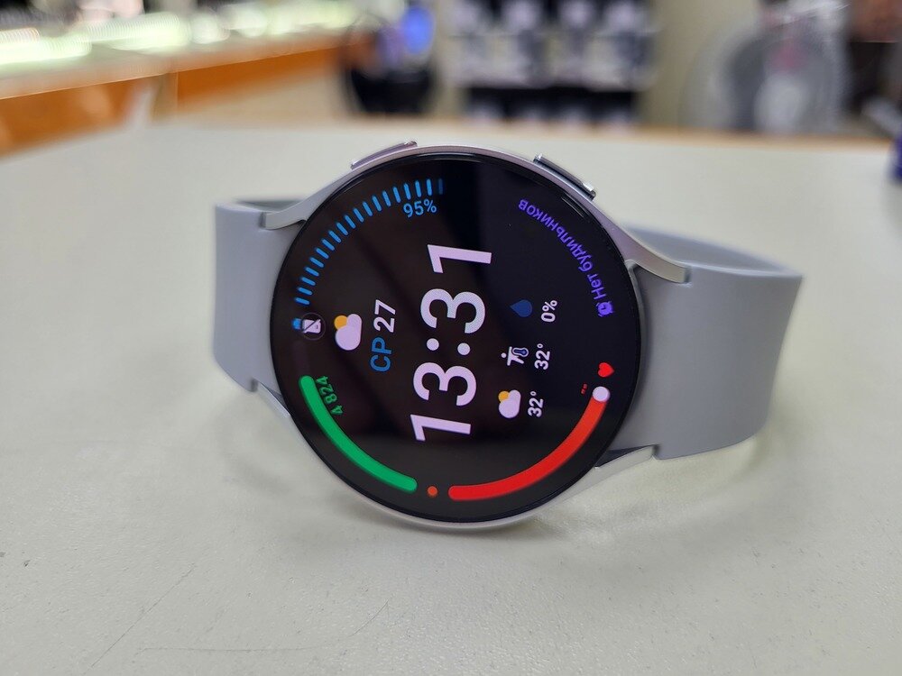 Смарт-часы Samsung Galaxy Watch 6 44mm Silver SM-R940NZSA серебро